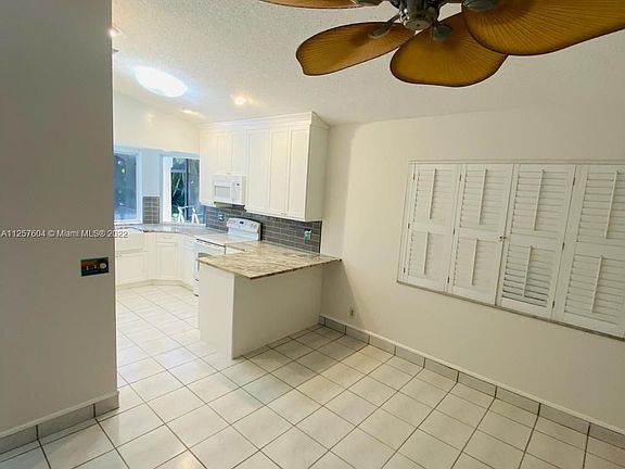 5th image of 5762 Peachwood Ct #5762