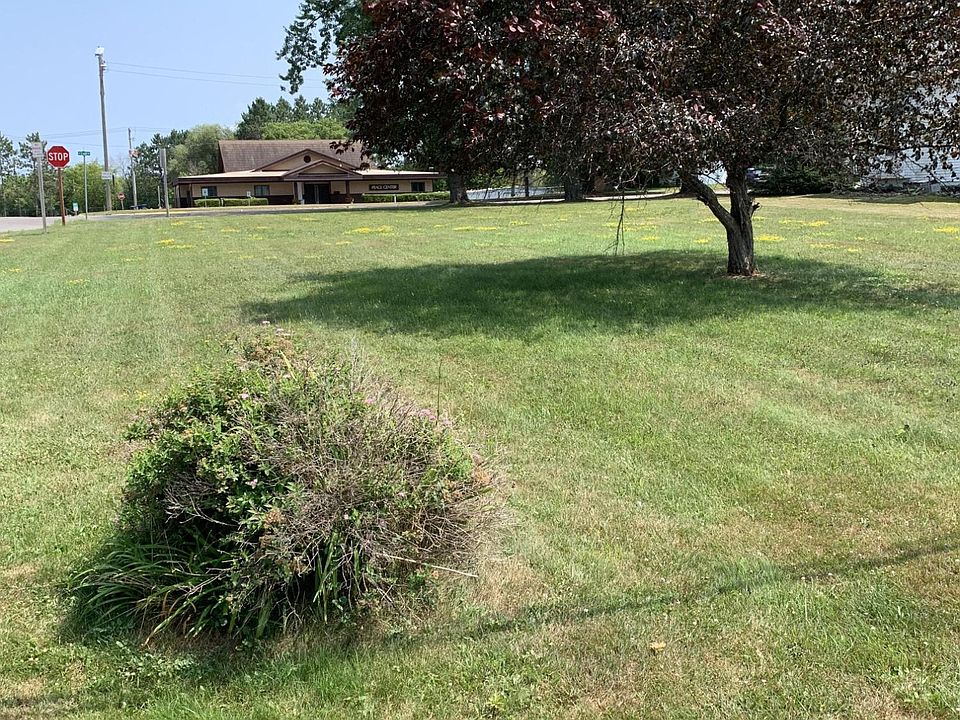 1st image of 577 2nd Ave N