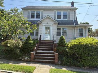 4634 Iris Lane, Great Neck, NY 11020
