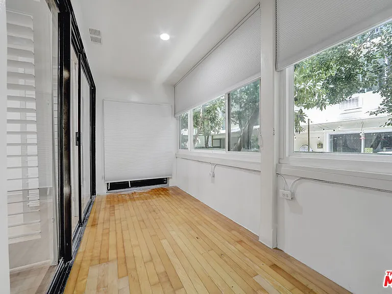 11939 Gorham Ave #105 — Photo 29