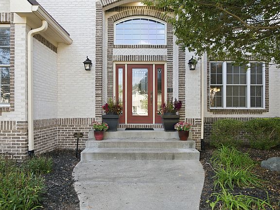 4th image of 7638 Spring Ridge Dr