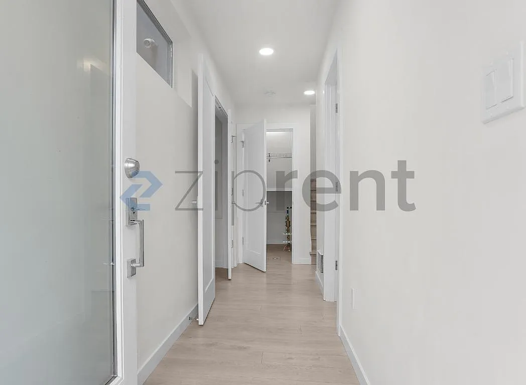 2 bed, 1174 sqft, $3,400 — Photo 2
