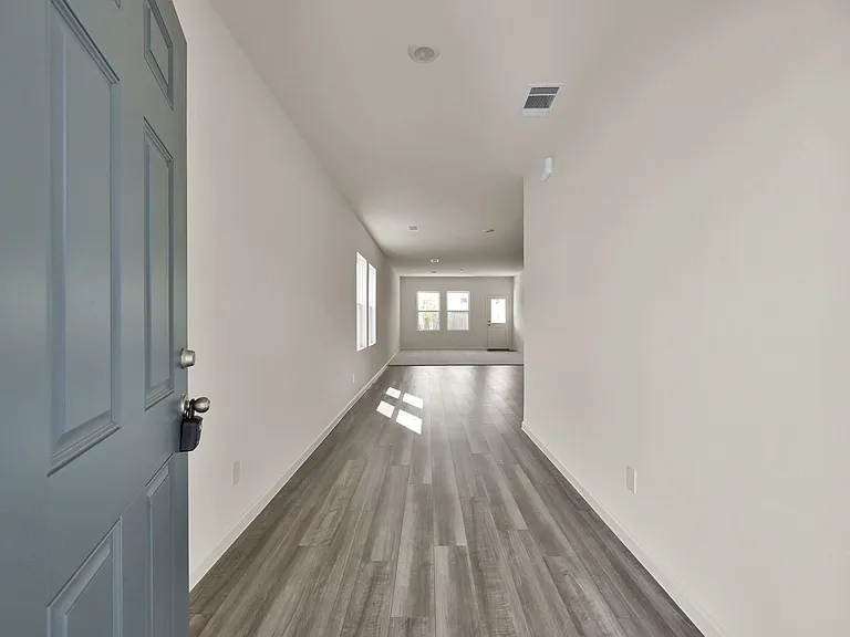 587 Firemoon St — Photo 4