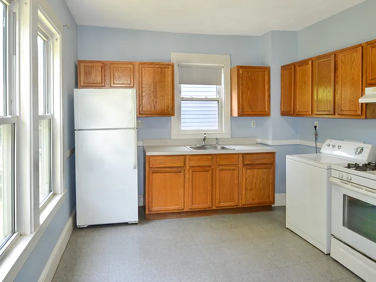 3270 Washington St #A — Photo 3
