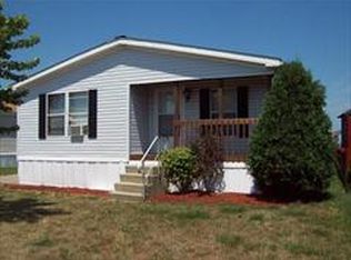 908 Hollywood Dr, Lockport, NY 14094