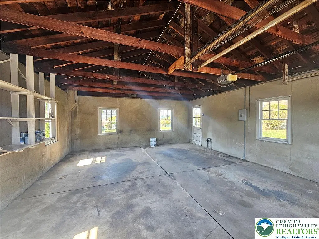 Studio, 400 sqft, $400 — Photo 3