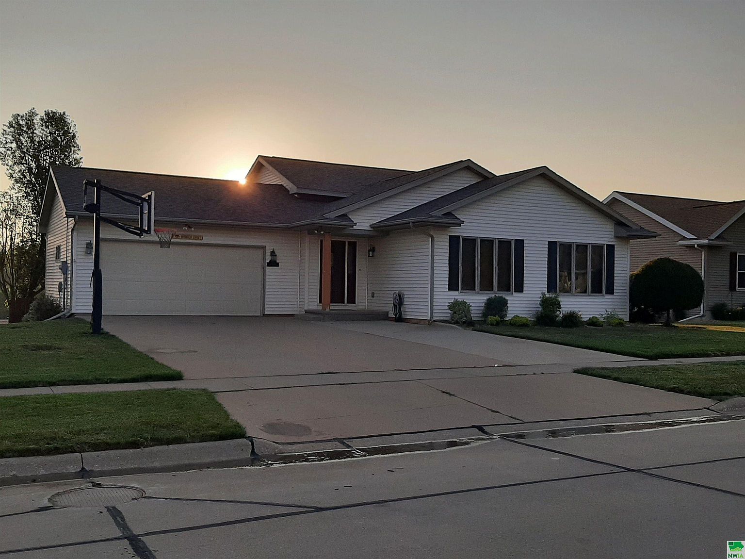 1670 4th Ave SW, Le Mars, IA 51031 Zillow