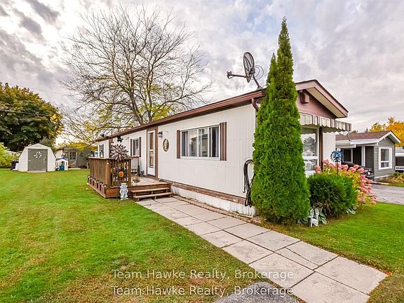 3rd image of 48 Northland Rd