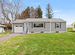 2305 Maple Dr, Jackson, MI