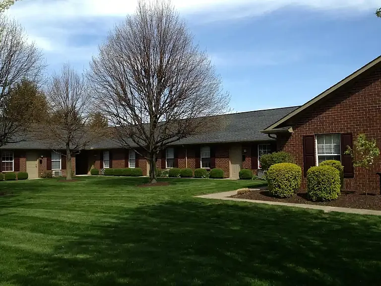 Deerfield Place Apartments — Photo 18