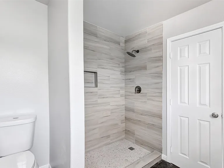 10445 Wicklowe St #1 — Photo 46