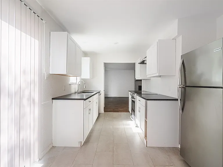 2106 Lamplight Village Cir #A — Photo 7