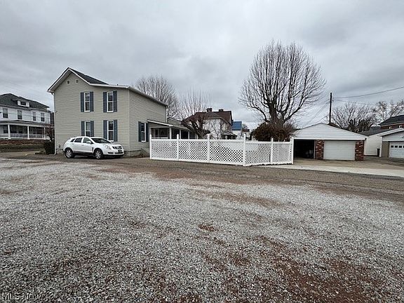 3rd image of 1512 Main St