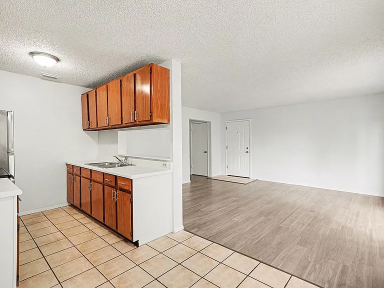 2181 Agora Cir SE — Photo 4