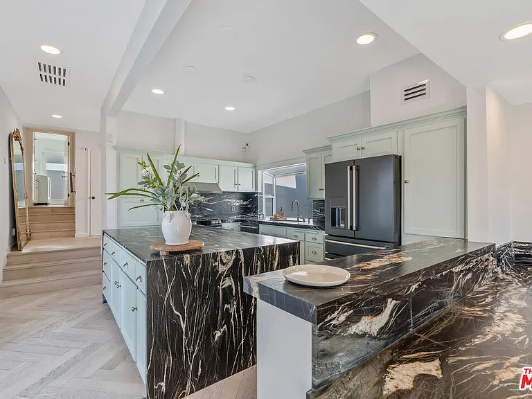 3479 Wonder View Dr — Photo 14