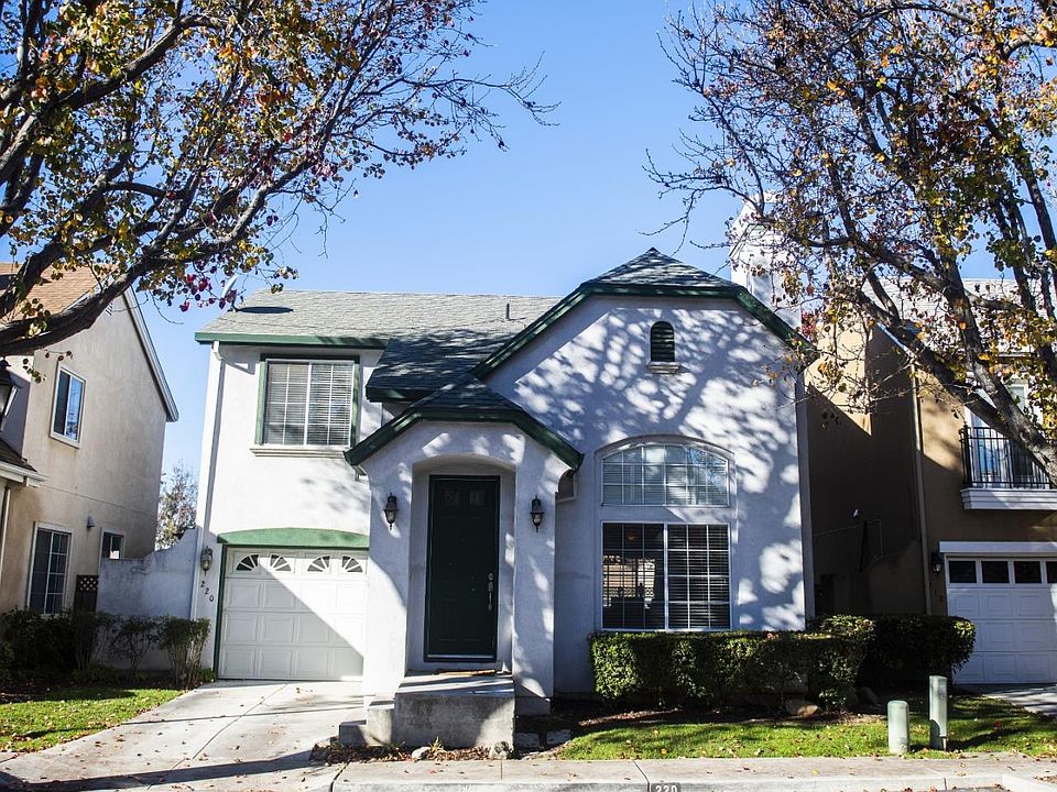 1st image of 220 Holland Cir