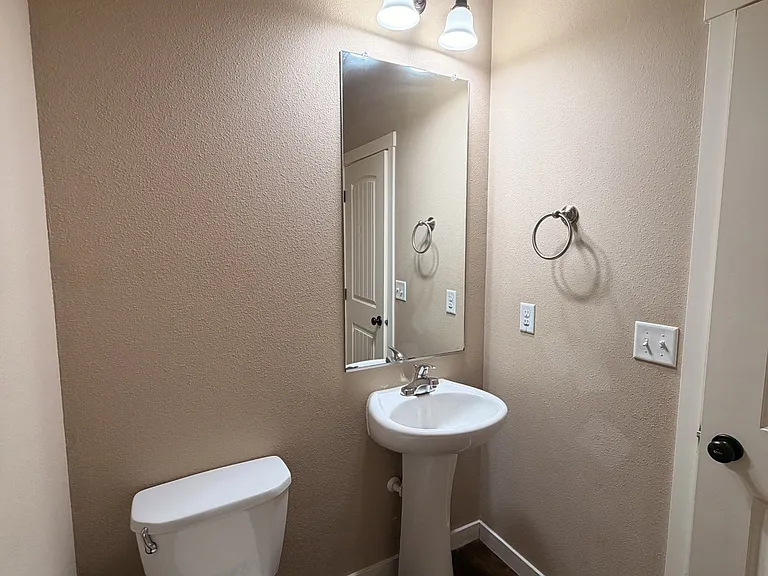 7207 Spencer Ave NE #1 — Photo 10