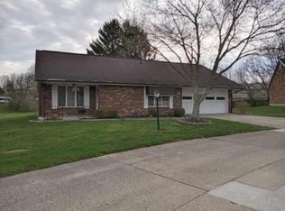 529 Archer Ln, Springfield, OH 45503