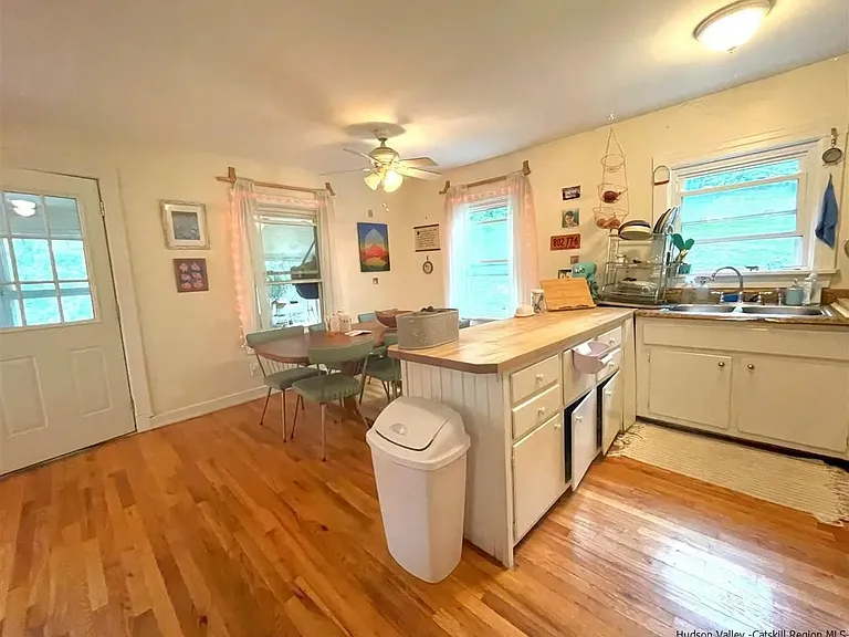 4 Underwood St #3 — Photo 10
