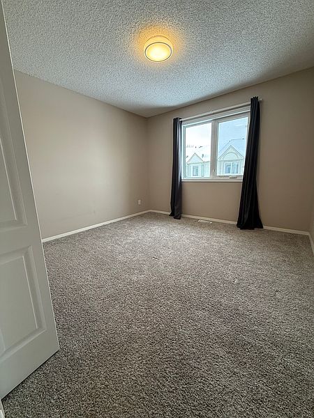 Calgary Townhouse for rent - 3 Bedrooms — photo 23