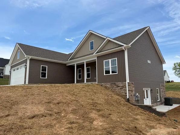 1048 Cedar Tree Ln, Forest, VA 24551