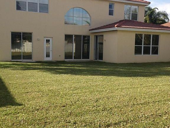 3rd image of 6242 Indian Forest Cir
