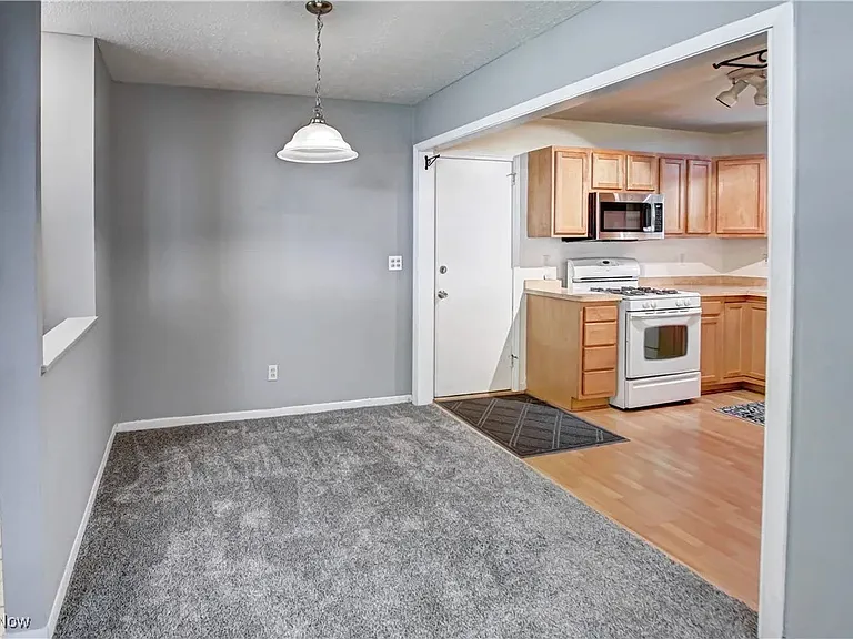7660 Holly Dr — Photo 10