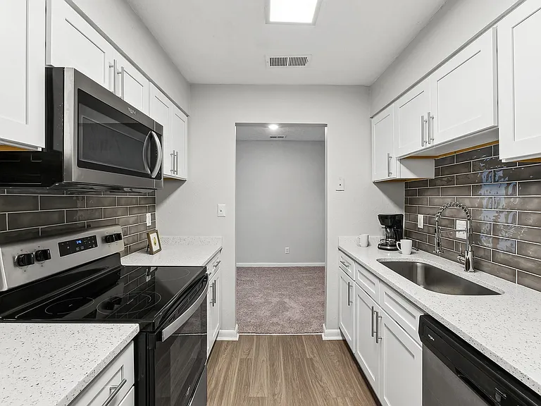 ReNew Dunwoody — Photo 11