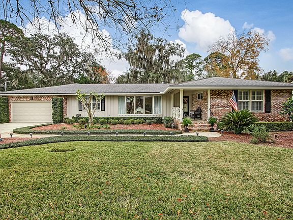 3rd image of 4816 Avon Ln