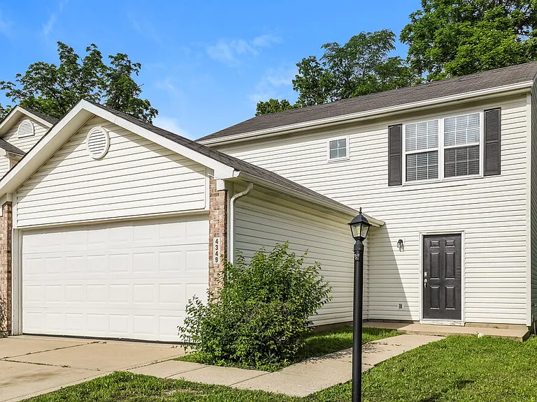 4349 Village Trace Ct — Photo 4