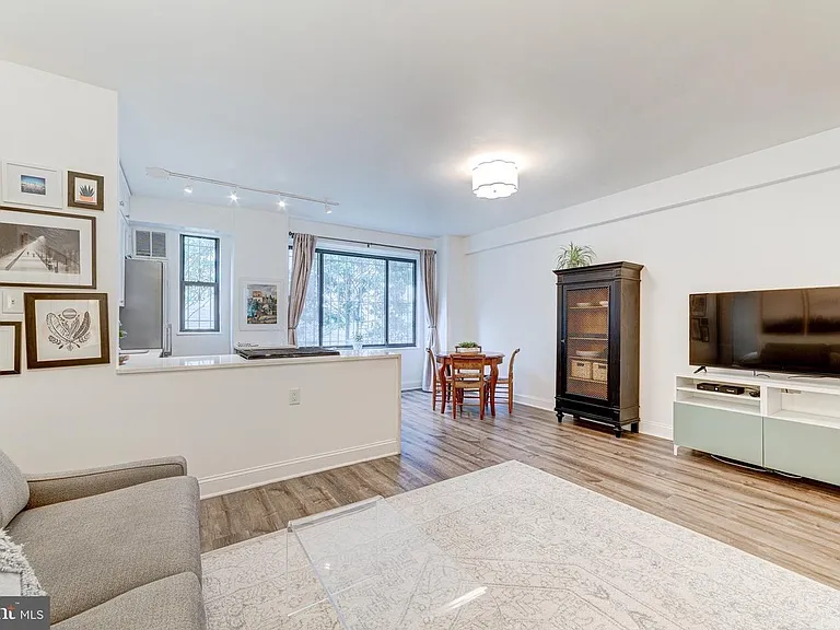 1 Scott Cir #1 — Photo 18