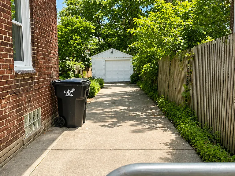 6326 Neff Rd — Photo 2
