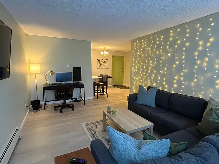 1150 Golden Cir #112 — Photo 2