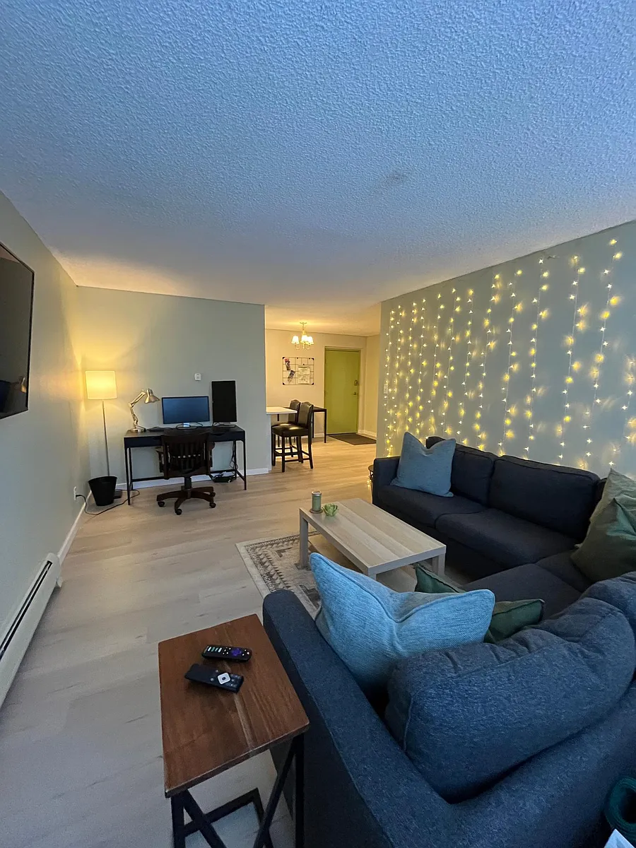 Building Photo - 1150 Golden Cir #112