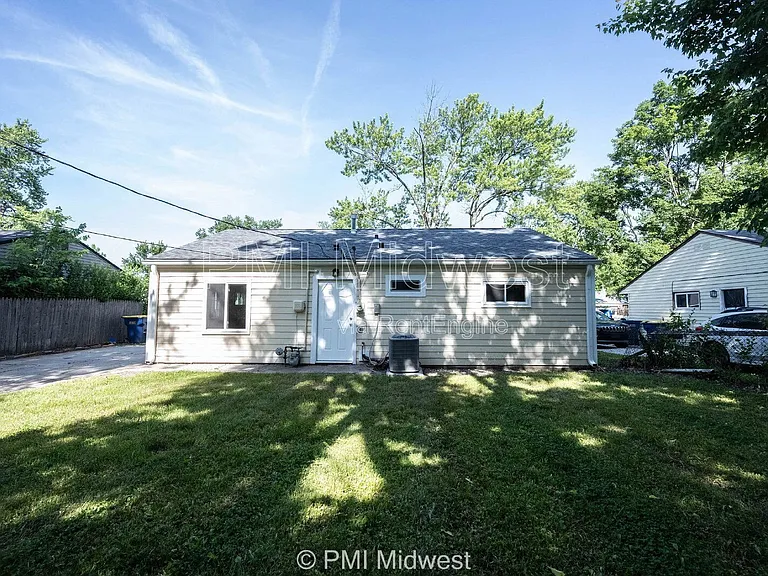 4627 Karen Dr — Photo 22