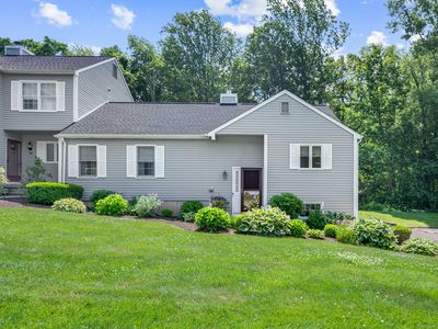 80 QUARRY VILLAGE Road, Cheshire, CT, 06410