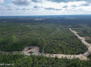 5 Whitfield Dr, Kiln, MS 39556