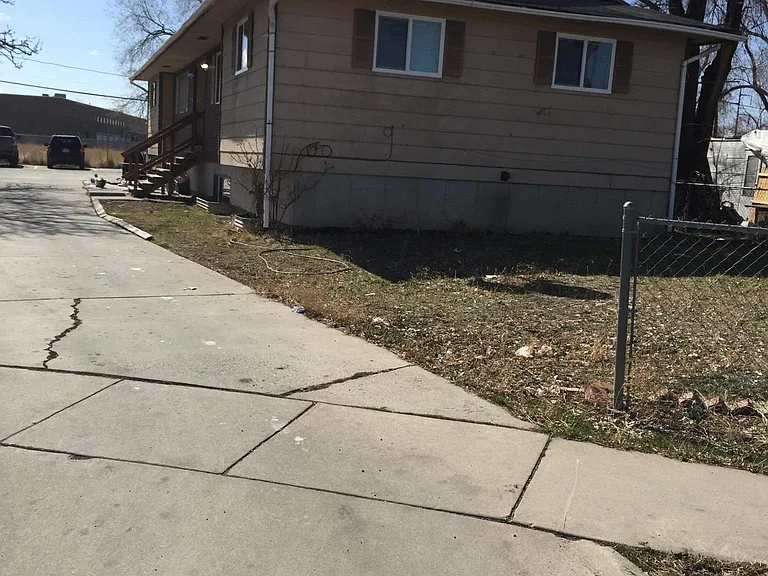 859 W Riley Cir — Photo 22
