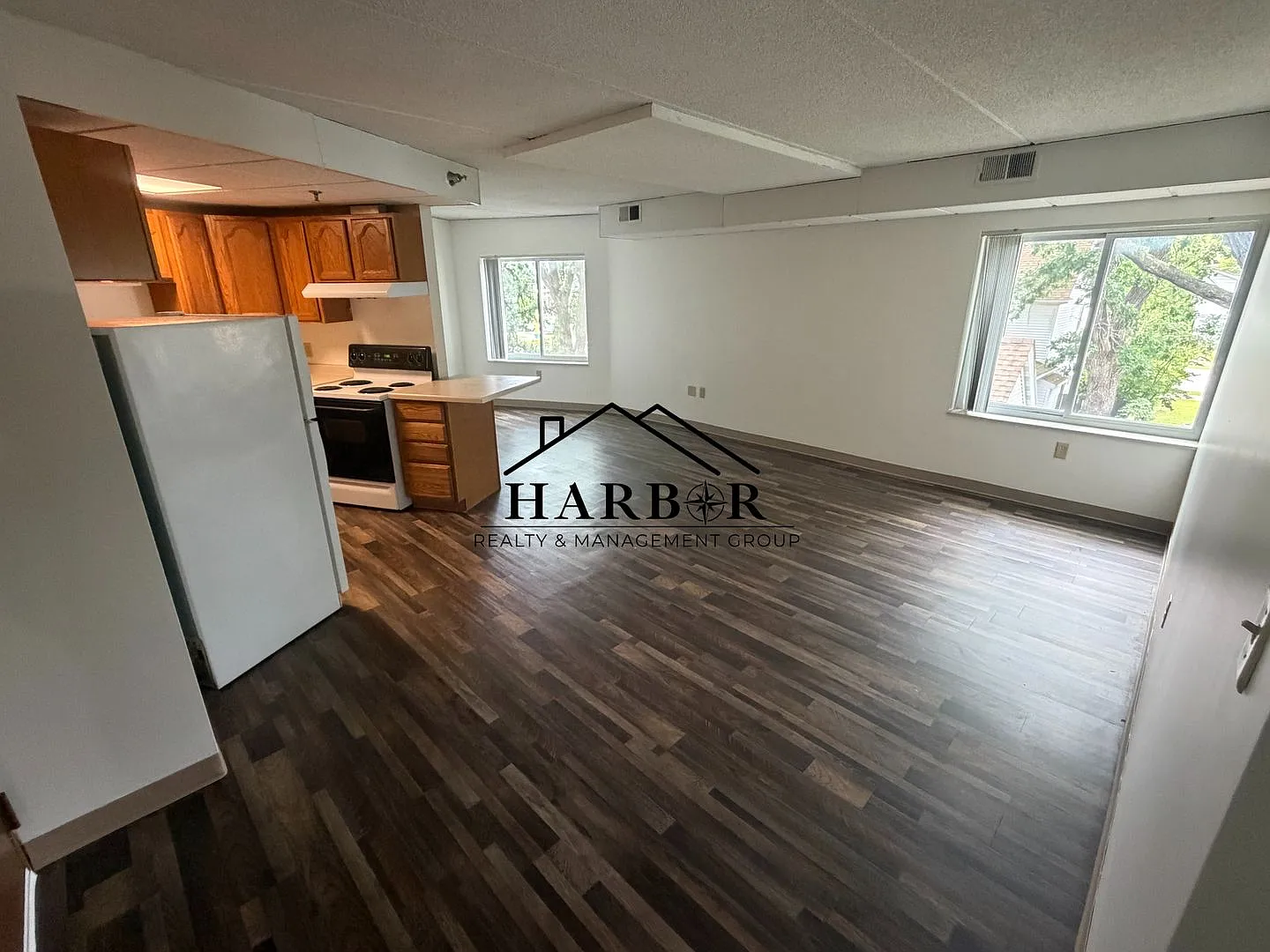 Oak Tree Flats — Photo 3