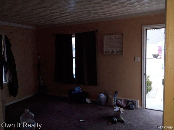 2nd image of 8645 Fielding St