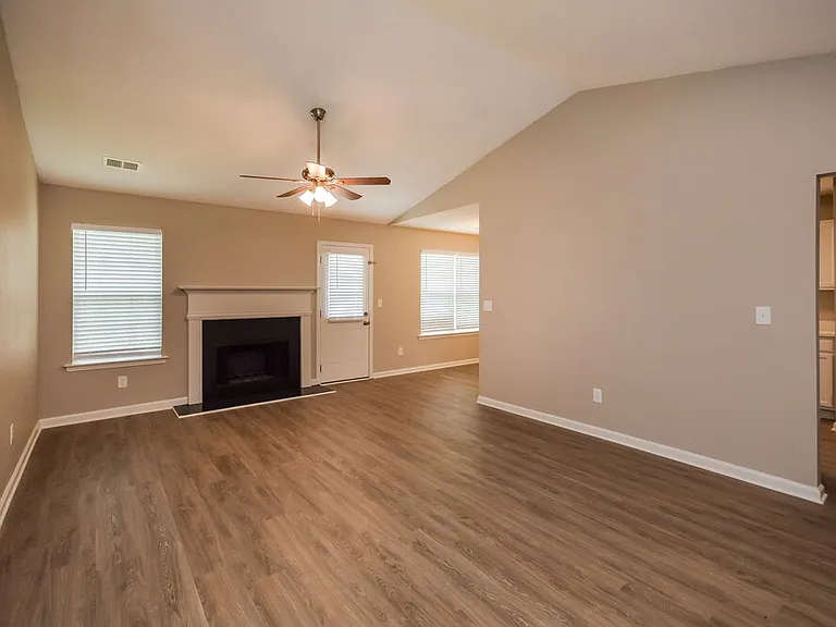 150 Creek Way — Photo 5