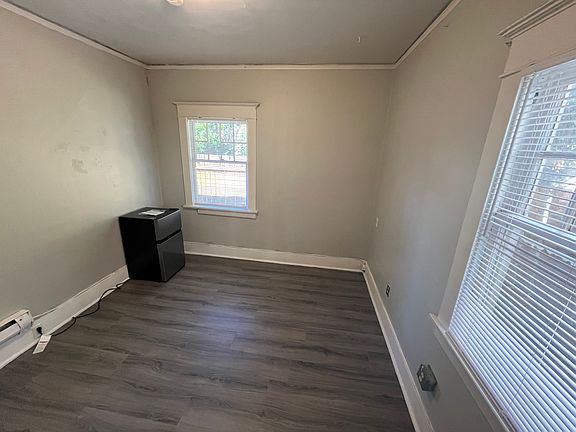 2nd image of 4049 7th Ave NE #6