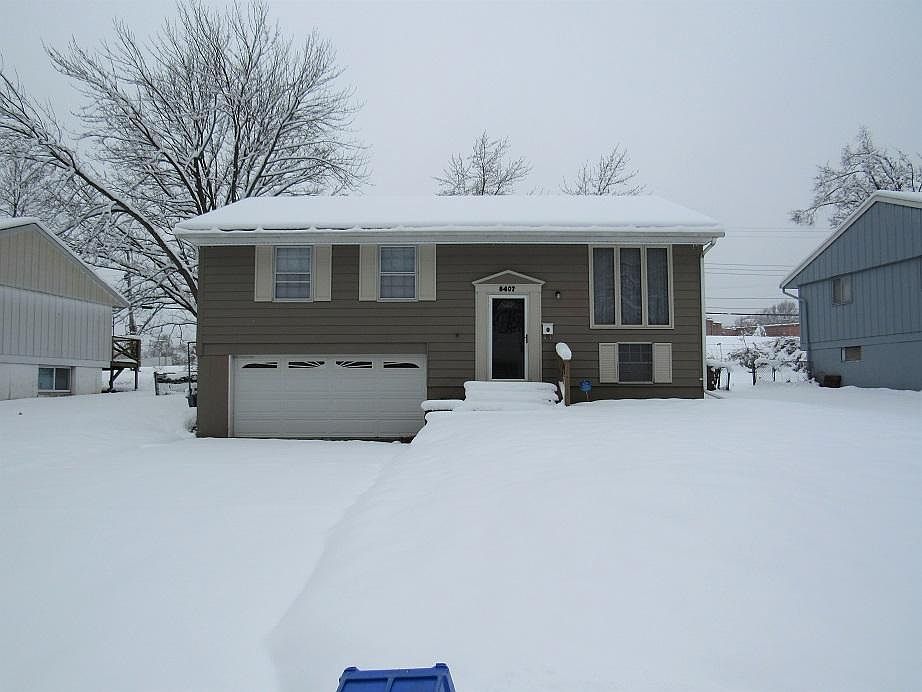 1st image of 8407 E 93rd Ter