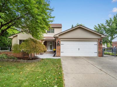 39524 Lembke Dr, Sterling Heights, MI, 48313