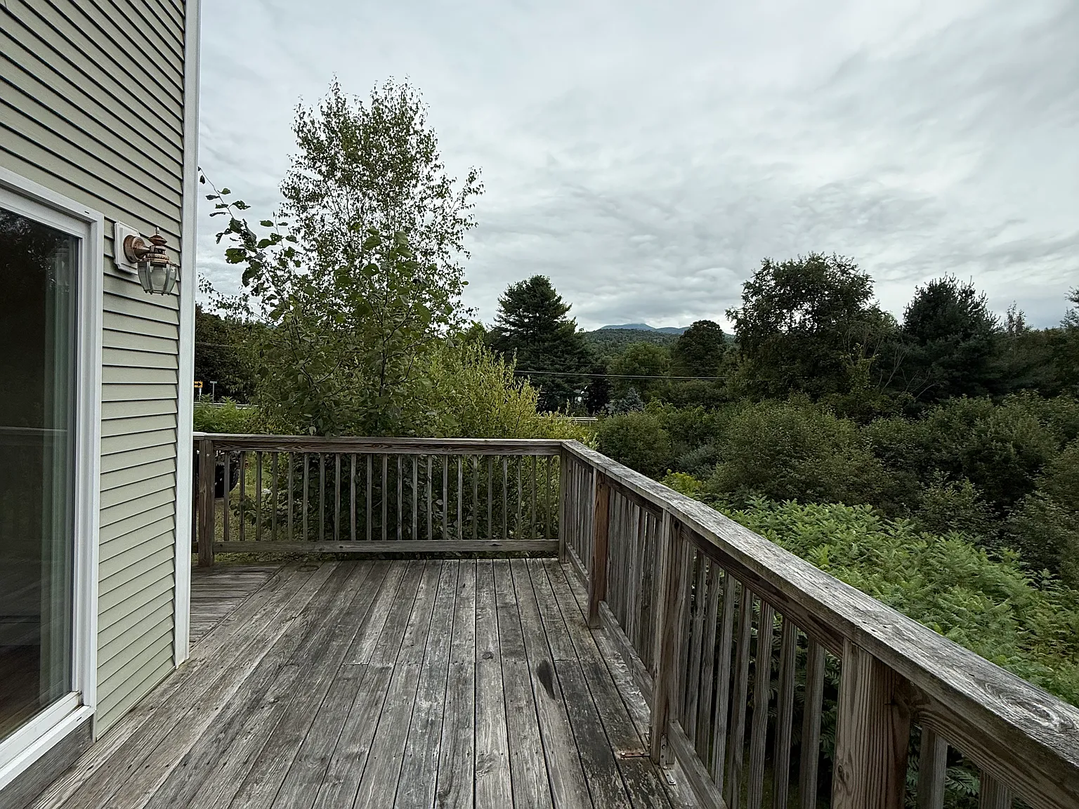 2 bed, 1.5 bath, 1200 sqft, $2,200 — Photo 2