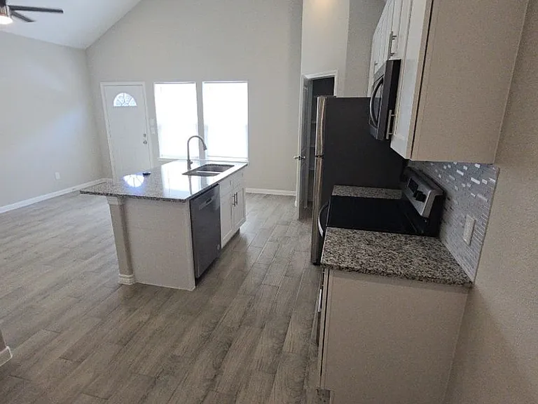 11897 Nelwood St — Photo 10