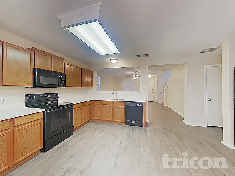 635 Cherokee Blvd — Photo 5