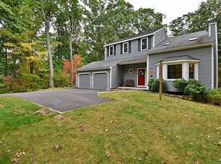 86 Middle Rd, Southborough, MA 01772
