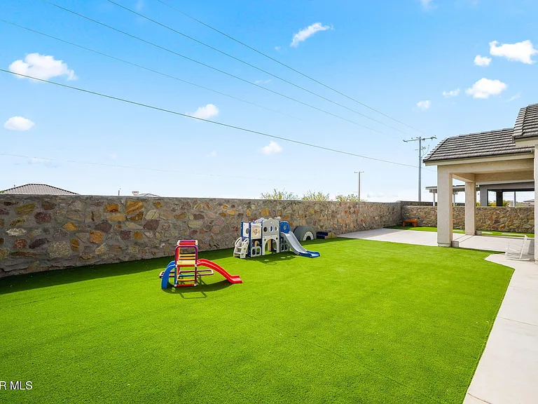908 Crystal Deer Dr — Photo 28