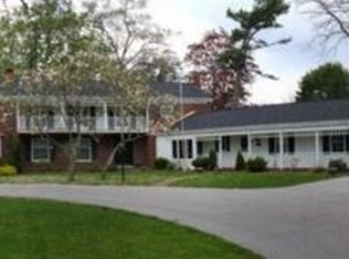 966 Mona Brook Rd, Norton Shores, MI 49441